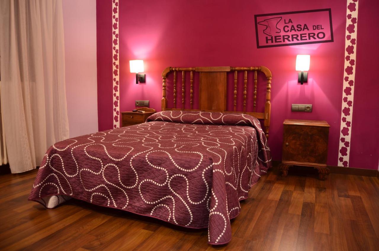 La Casa Del Herrero El Poyo Exterior foto
